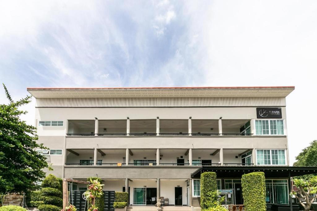 Oyo 75305 T Park Pak Chong Hotell Mu Si Eksteriør bilde