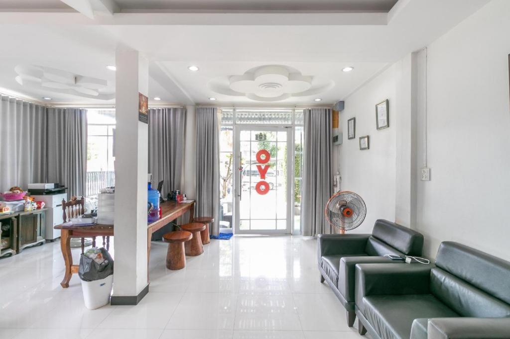 Oyo 75305 T Park Pak Chong Hotell Mu Si Eksteriør bilde
