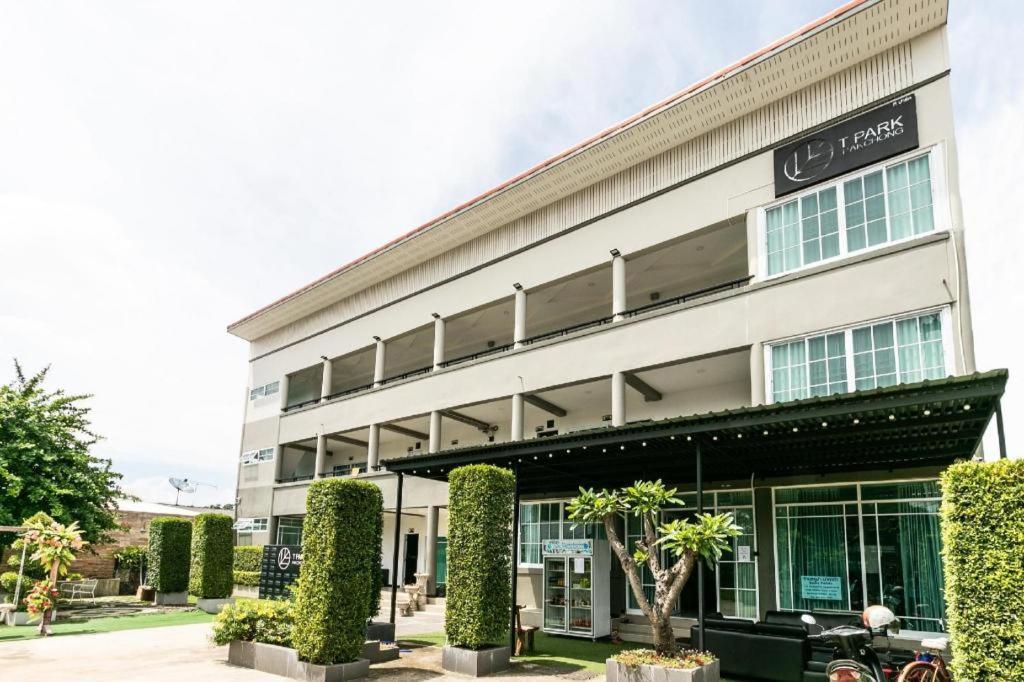 Oyo 75305 T Park Pak Chong Hotell Mu Si Eksteriør bilde