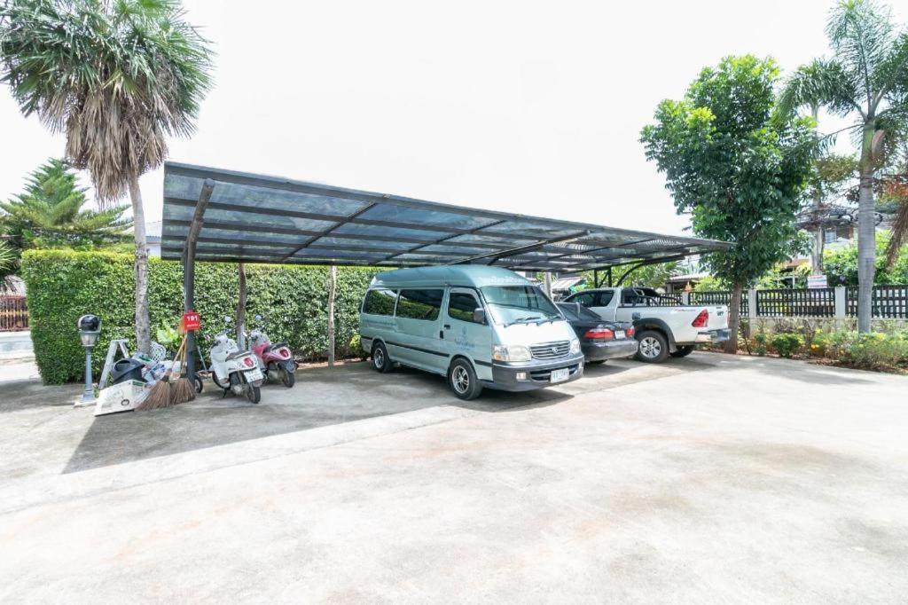 Oyo 75305 T Park Pak Chong Hotell Mu Si Eksteriør bilde