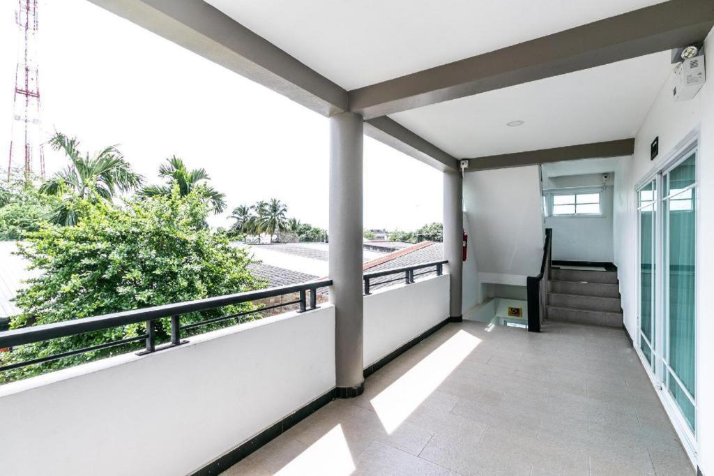 Oyo 75305 T Park Pak Chong Hotell Mu Si Eksteriør bilde